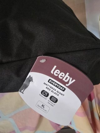 Cama para perro grande negra