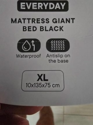 Cama para perro grande negra