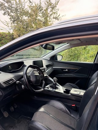 Peugeot 5008 1.2L PureTech Allure 130cv 7 plazas