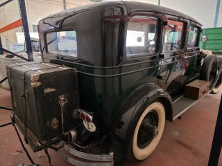 Chrysler series 80 Imperial Sedan  1928
