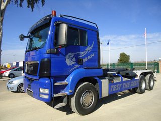 MAN TGA 26 440-CAMIONES GANCHO