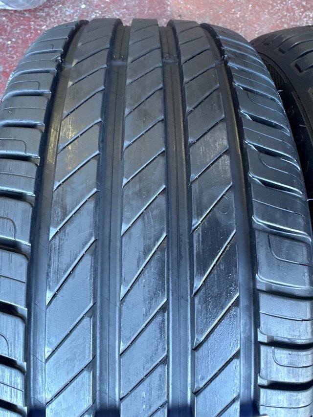 2 Neumáticos KLEBER DYNAXER HP5 205/45R17 88Y