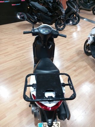 Scooter 125, monoplaza especial para reparto