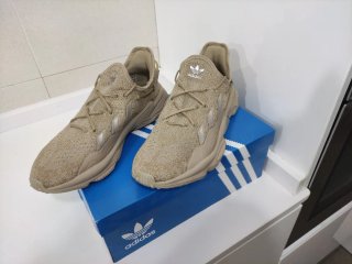 Adidas Ozweego 45 1/3 marrón