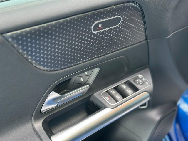 Mercedes-Benz B220 4 MATIC MICROHIBRIDO B220 4 MATIC MICROHIBRIDO