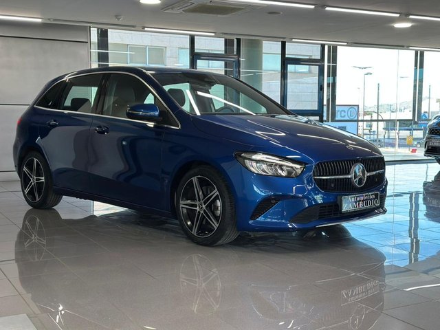 Mercedes-Benz B220 4 MATIC MICROHIBRIDO B220 4 MATIC MICROHIBRIDO