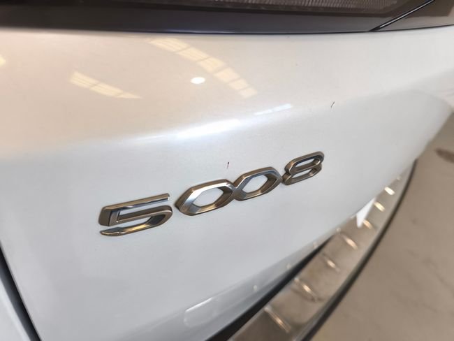 Peugeot 5008 2022, foto 9