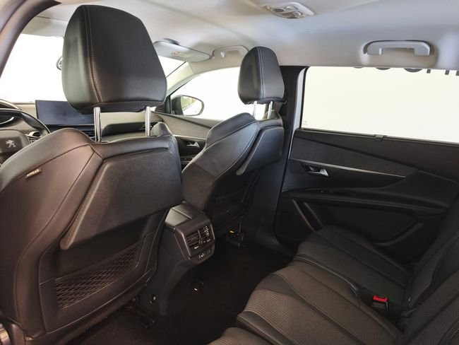 Peugeot 5008 2022, foto 12