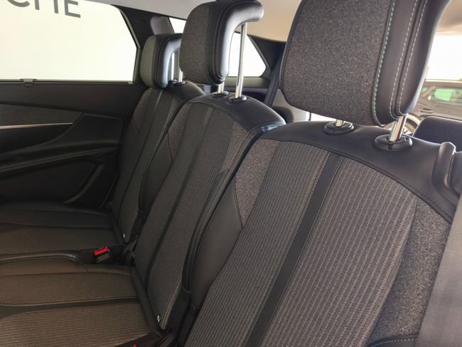 Peugeot 5008 2022, foto 13