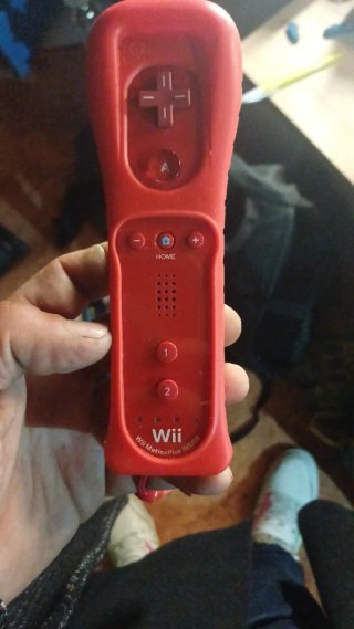 2juegos1volante2mandos completos de wii 60€
