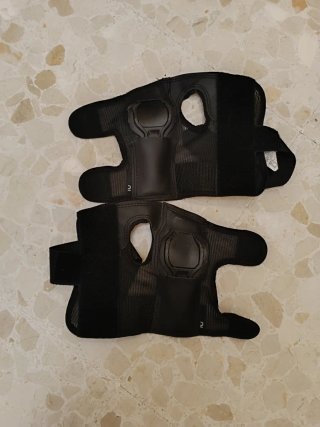 Patines en línea, casco, protecciones y mochila