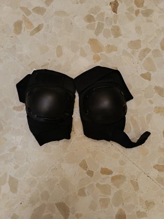 Patines en línea, casco, protecciones y mochila