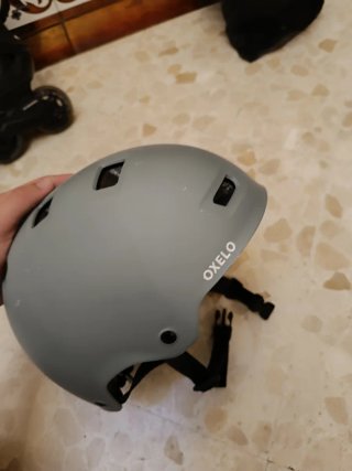 Patines en línea, casco, protecciones y mochila