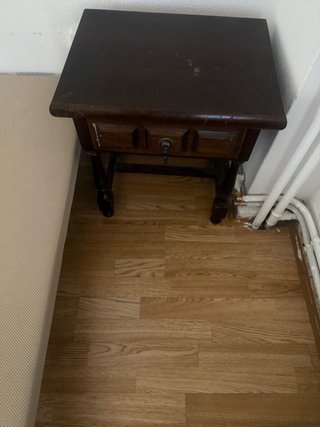 Set de 2 Mesitas de Noche de Madera