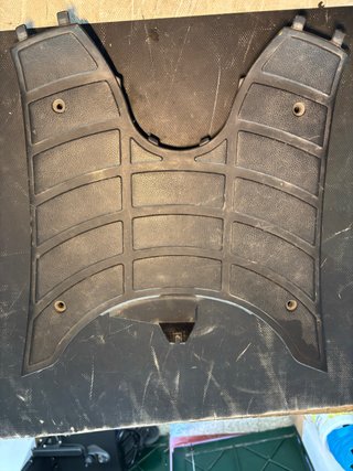 Alfombrilla Reposapiés Piaggio Zip