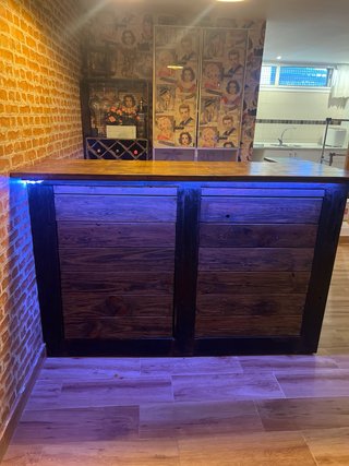 Barra de Bar de Madera Rústica
