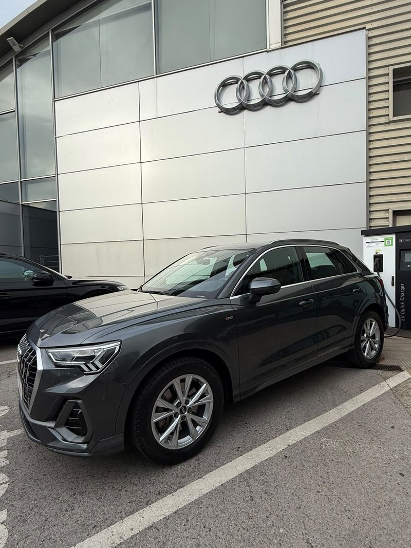Audi Q3 2022, foto 3