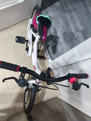 Bicicleta infantil 16 blanca y rosa