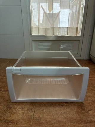 Lote cajones, baldas y cubiteras Frigo Daeewo