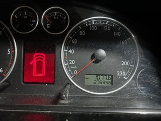 Se vende Volkswagen Multivan 2006