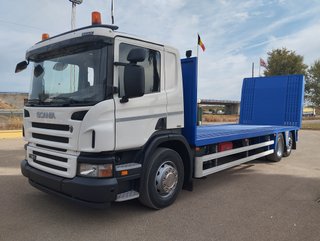 Scania P 380-CAMIONES PORTAMAQUINARIAS