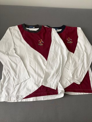 2 Camisetas Colegio Sagrada Familia