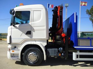 Scania R 440-CAMIONES PORTAMAQUINARIAS