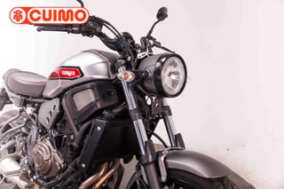 YAMAHA XSR 700