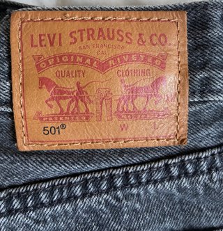 Shorts Vaqueros Levi's Grises