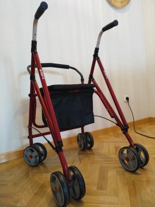 Andador con asiento y bolso FORTA