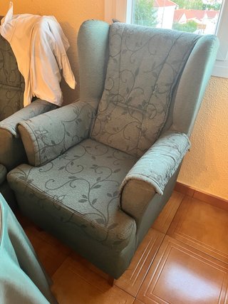 Sillón orejero verde