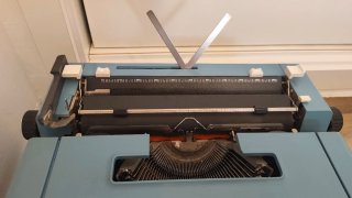 Máquina de escribir Olivetti Studio 46