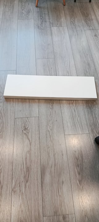 Estantería blanca de madera