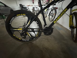 Bicicleta de Montaña Bangkok Negra y Amarilla