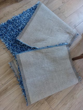 Pareja de alfombras azules