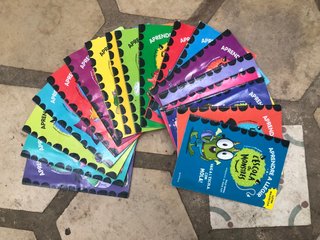 Coleción de 18 libros "L'escola de monstres"