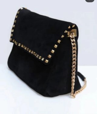 Bolso Zara Negro con Tachuelas Doradas