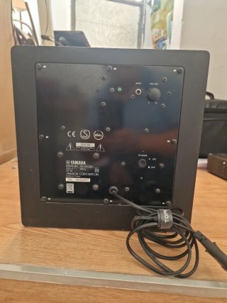 Subwoofer Yamaha NS-SW380