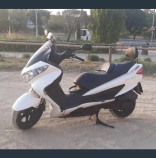 Suzuki Burgman Executive 125cc Blanca