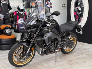 YAMAHA MT-10