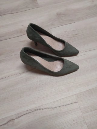 Zapatos tacón verde, talla 37