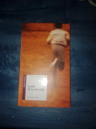LA PIEL DE LA MEMORIA.Sólo venta en persona.