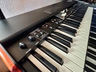 Crumar Mojo 61 + Lower Manual Órgano clon Hammond