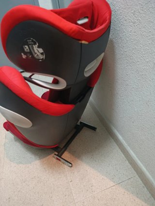 Silla de coche Cybex roja