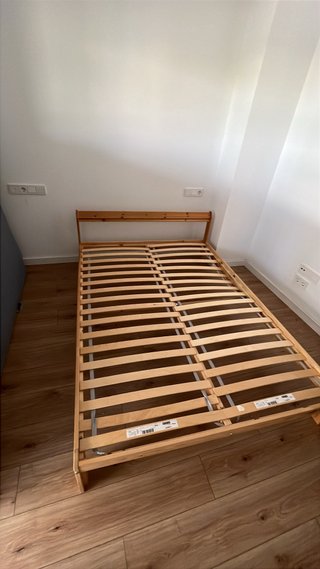 Cama IKEA Neiden