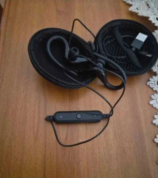 Cuffie wireless Nastro Azzurro Live