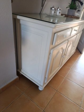 Recoger en isla critna (huelva)Aparador de madera