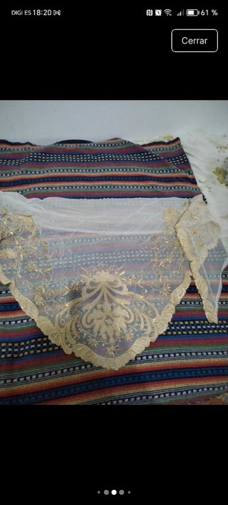 Manteletas preciosas de Fallera Adulta en Oro.