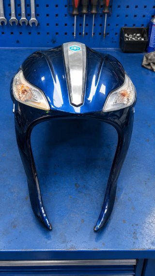 Frontal Piaggio Medley 125 Azul