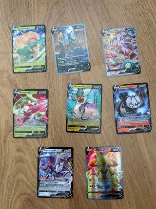 Lote Cartas Pokémon V/VMAX + Caja Metálica